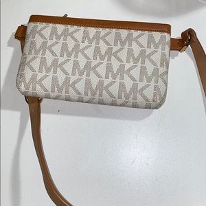 Michael Korda fannypack